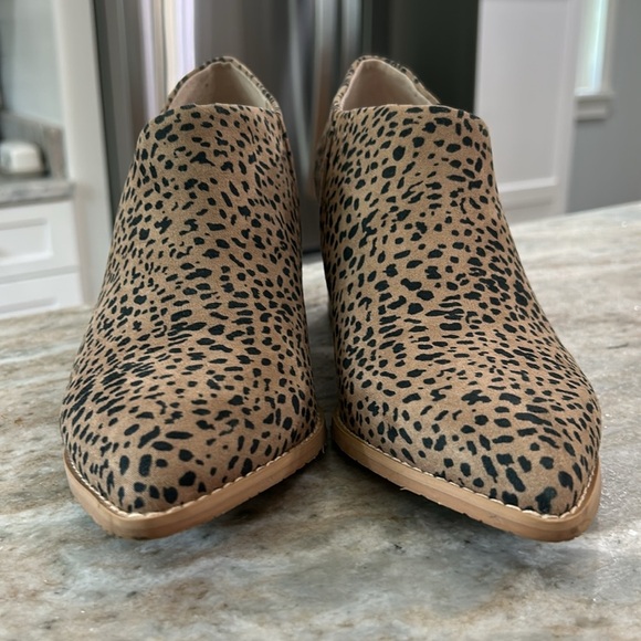 Melrose Ave Los Angeles 100% Vegan Cheetah Bootie size 9 - Picture 6 of 12